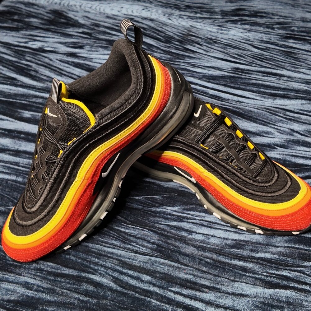 Nike, Mens Size 9, Black/Orange/Red and white